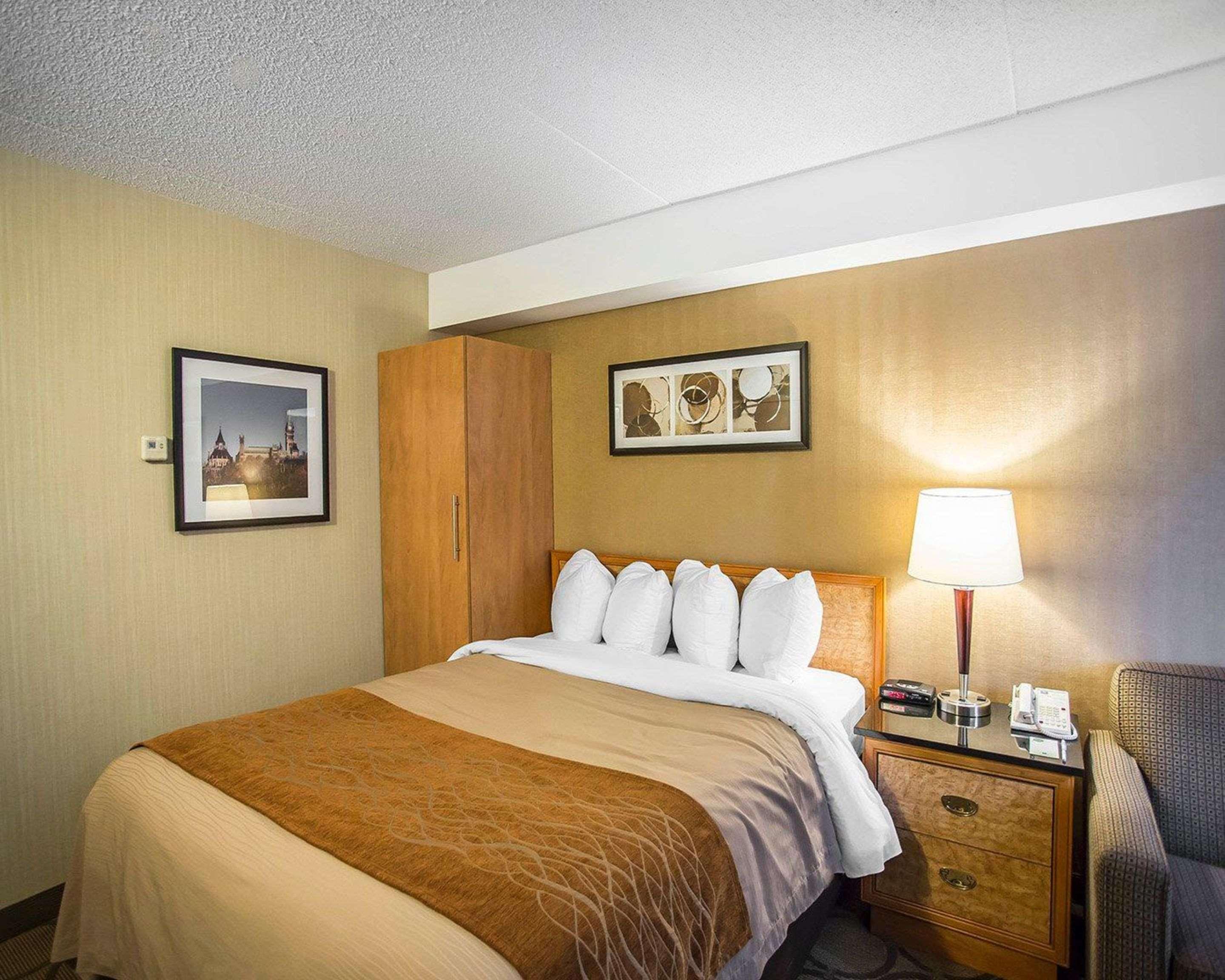 Comfort Inn West Ottawa Ngoại thất bức ảnh