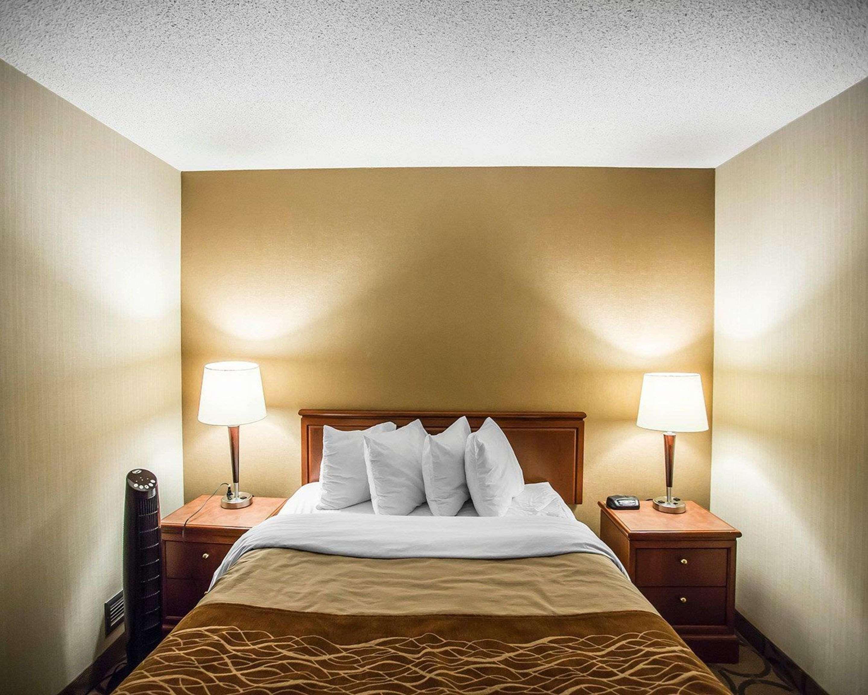 Comfort Inn West Ottawa Ngoại thất bức ảnh
